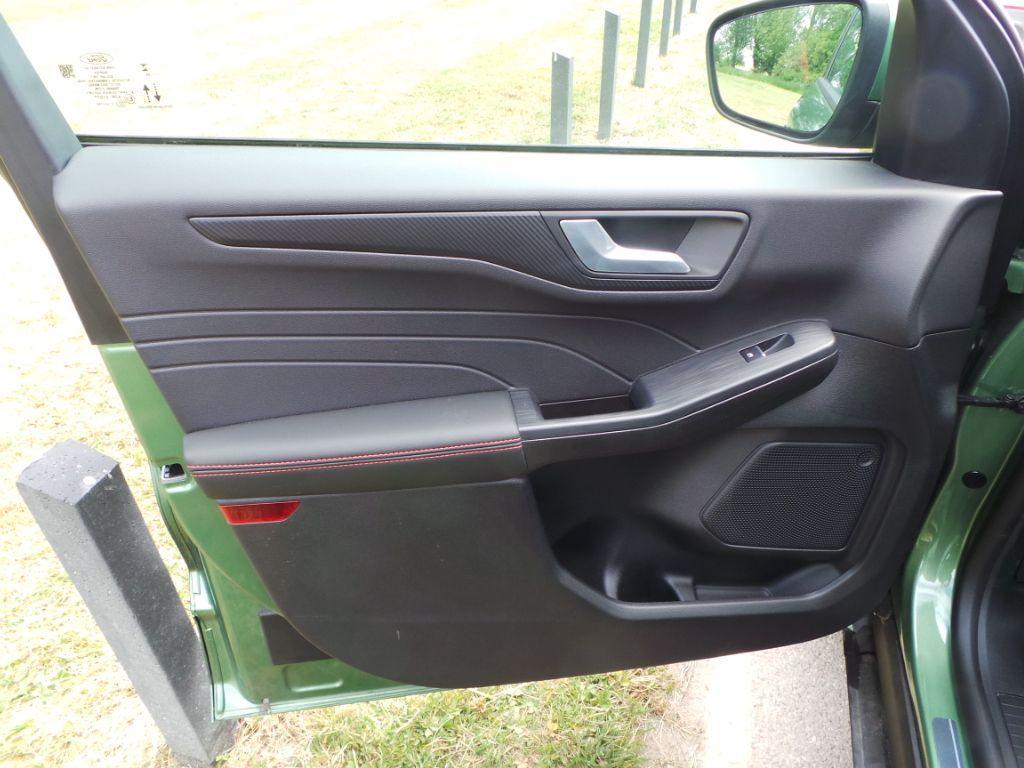 Ford Kuga 2.5 PHEV ST-Line X 5dr CVT