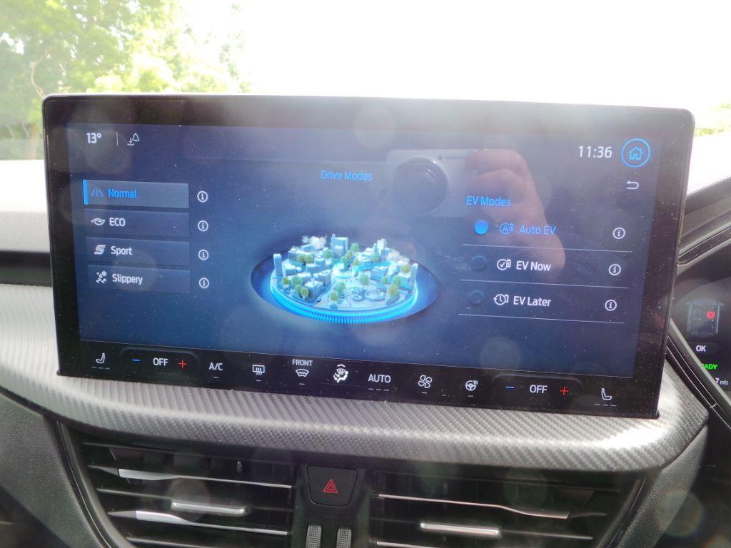 Ford Kuga 2.5 PHEV ST-Line X 5dr CVT